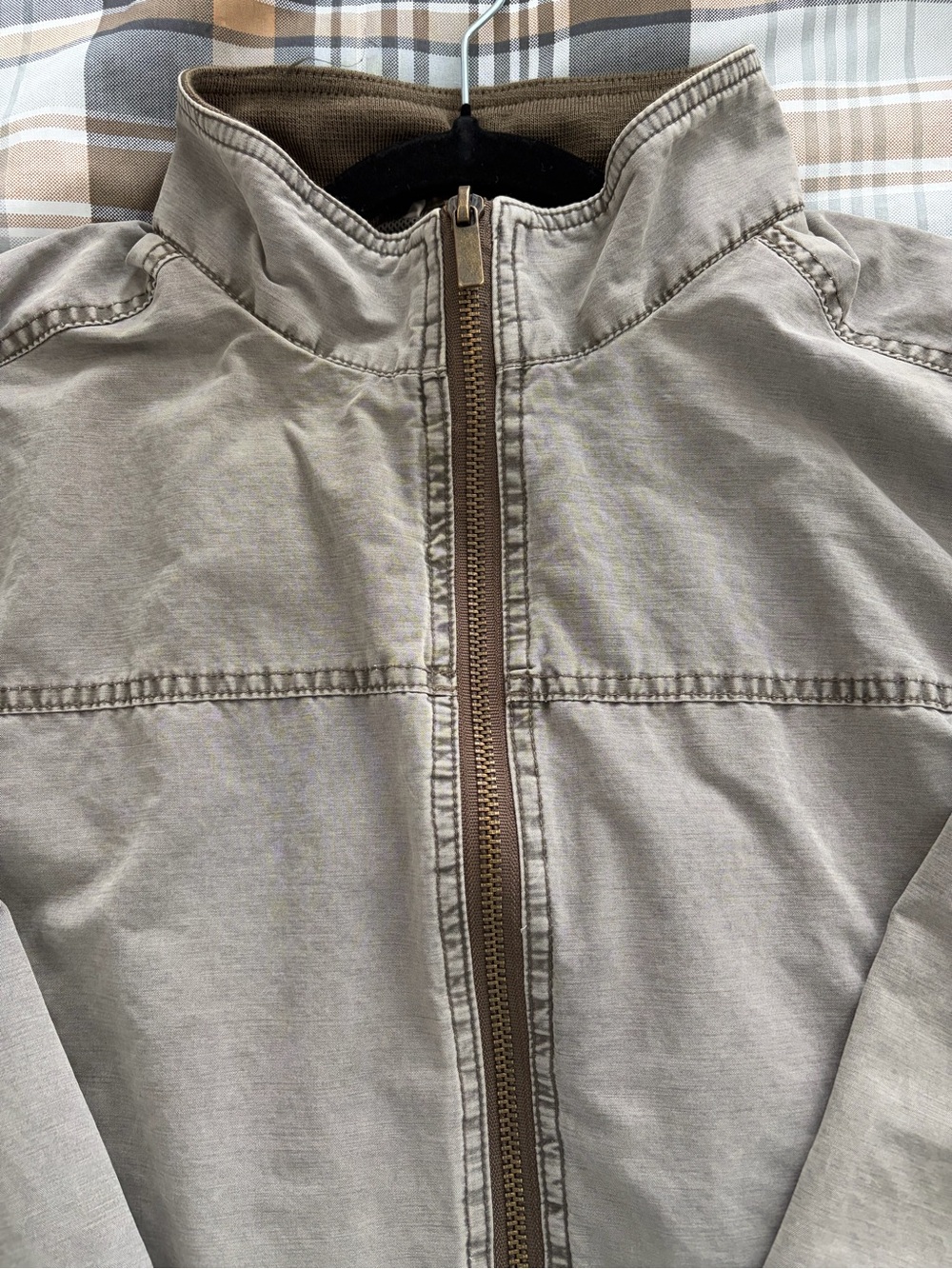 Men’s Johnston & Murphy Lightweight Zip-Front Jacket in Light Beige